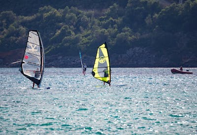 How To Sail Downwind In Windsurfing