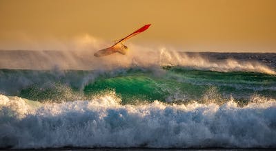 Difference Between Surfing And Windsurfing